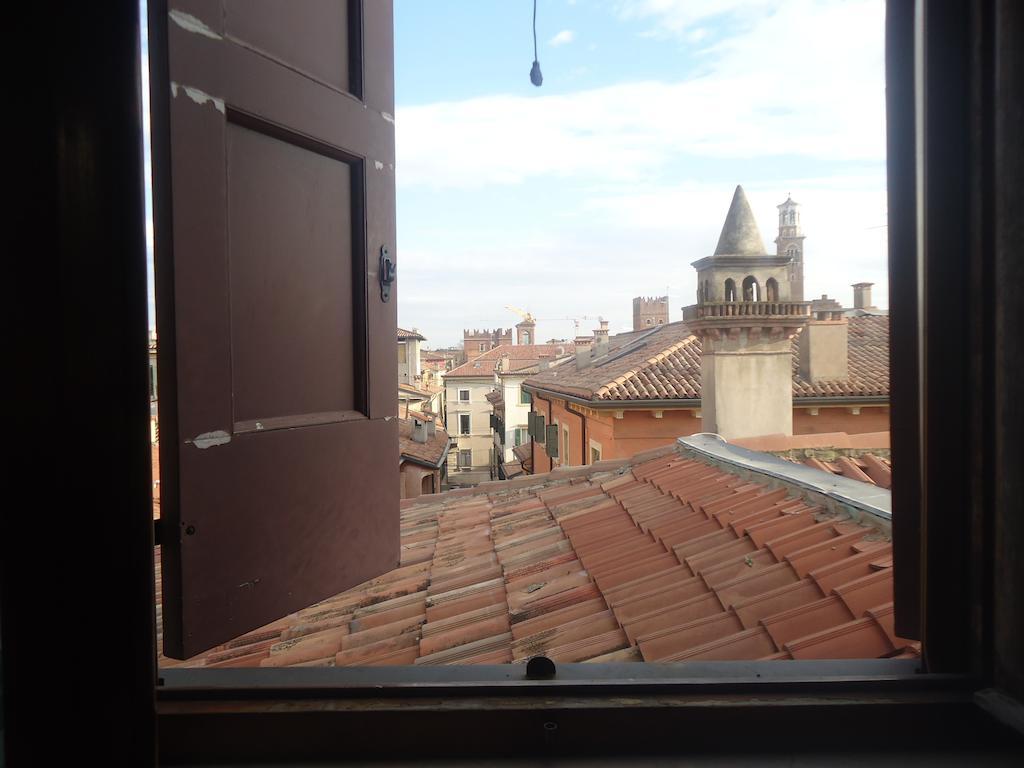 Protezione Della Giovane - Female Hostel Verona Ngoại thất bức ảnh